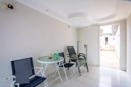 Casa à venda com 4 quartos, 224m² em Parque Novo Oratório, Santo André