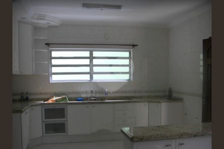 Casa à venda com 338m², 3 quartos e 4 vagas