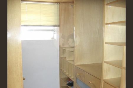 Casa à venda com 338m², 3 quartos e 4 vagas