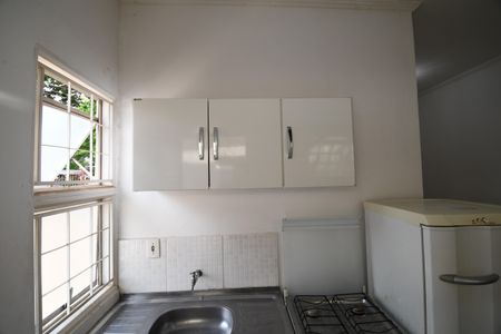 Cozinha de kitnet/studio para alugar com 1 quarto, 25m² em Cidade Universitária, Campinas