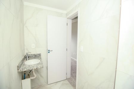 Apartamento à venda com 60m², 2 quartos e 1 vaga Apartamento à venda com 60m², 2 quartos e 1 vagaBanheiro da Suíte