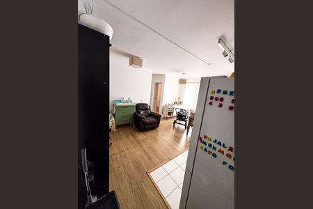 Sala de apartamento para alugar com 2 quartos, 54m² em Jardim Recanto Suave, Cotia