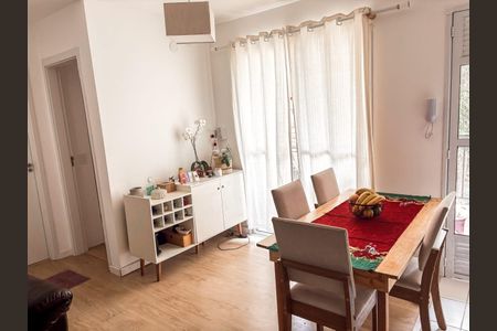 Sala de apartamento para alugar com 2 quartos, 54m² em Jardim Recanto Suave, Cotia
