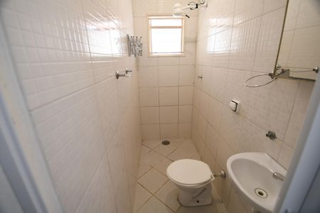 Banheiro de kitnet/studio para alugar com 1 quarto, 16m² em Cidade Universitária, Campinas