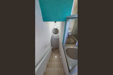 Casa à venda com 100m², 2 quartos e sem vagaEscada