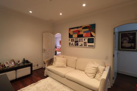 Apartamento à venda com 288m², 4 quartos e 5 vagasSala de TV