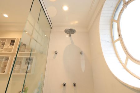 Apartamento à venda com 288m², 4 quartos e 5 vagasBanheiro da Suíte 1