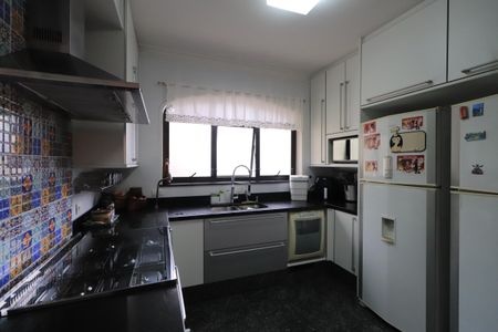 Apartamento à venda com 288m², 4 quartos e 5 vagasCozinha