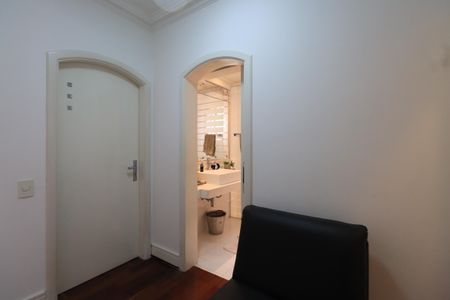 Apartamento à venda com 288m², 4 quartos e 5 vagasSala de TV