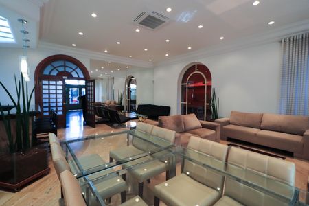 Apartamento à venda com 288m², 4 quartos e 5 vagas Apartamento à venda com 288m², 4 quartos e 5 vagasÁrea comum - Salão de festas