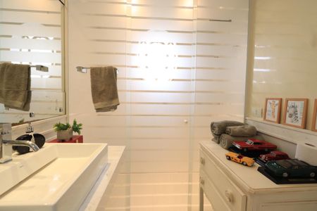 Apartamento à venda com 288m², 4 quartos e 5 vagasBanheiro Social