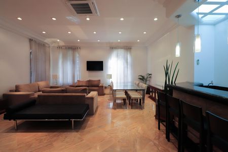 Apartamento à venda com 288m², 4 quartos e 5 vagas Apartamento à venda com 288m², 4 quartos e 5 vagasÁrea comum - Salão de festas