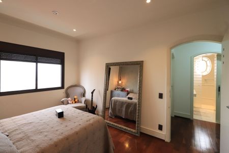 Apartamento à venda com 288m², 4 quartos e 5 vagasQuarto 2