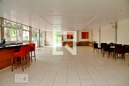 Apartamento à venda com 126m², 3 quartos e 2 vagas Apartamento à venda com 126m², 3 quartos e 2 vagasÁrea comum - Salão de festas