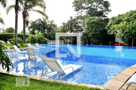 Apartamento à venda com 126m², 3 quartos e 2 vagas Apartamento à venda com 126m², 3 quartos e 2 vagasÁrea comum - Piscina