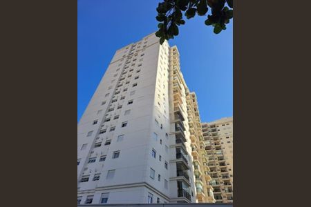 Apartamento à venda com 70m², 2 quartos e 1 vagaFachada