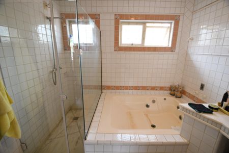 Casa à venda com 360m², 4 quartos e 3 vagasBanheiro Suíte