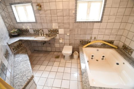 Casa à venda com 360m², 4 quartos e 3 vagasBanheiro