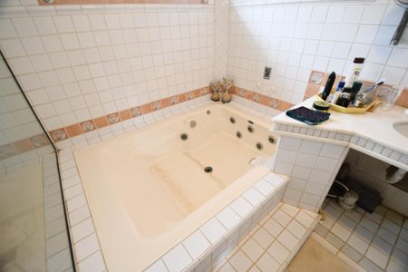 Casa à venda com 360m², 4 quartos e 3 vagasBanheiro Suíte