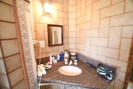 Casa à venda com 360m², 4 quartos e 3 vagasBanheiro Suíte