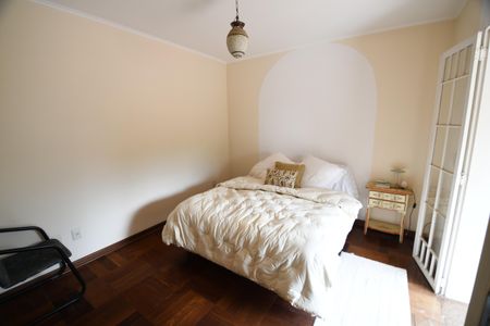 Casa à venda com 360m², 4 quartos e 3 vagasQuarto 3 - Suíte