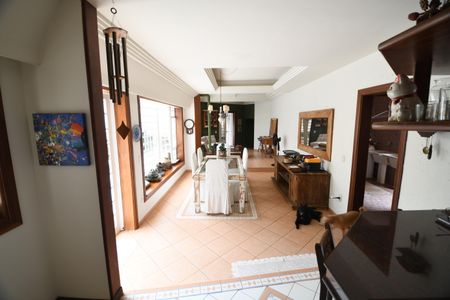 Casa à venda com 360m², 4 quartos e 3 vagasSala 2