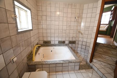 Casa à venda com 360m², 4 quartos e 3 vagasBanheiro