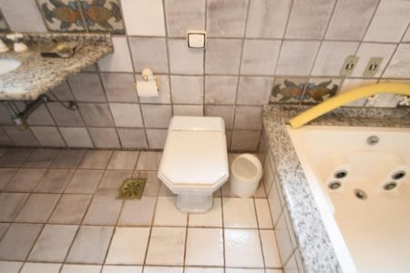 Casa à venda com 360m², 4 quartos e 3 vagasBanheiro