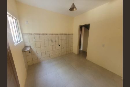 Cozinha  de casa para alugar com 4 quartos, 240m² em Chácara das Pedras, Porto Alegre