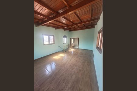 Casa para alugar com 240m², 4 quartos e sem vagaÁrea Comum 