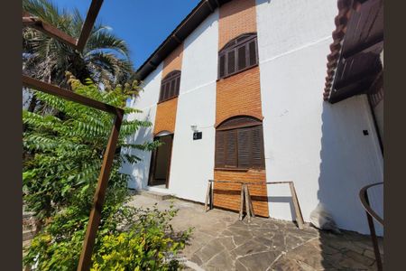 Casa para alugar com 240m², 4 quartos e sem vagaFachada 