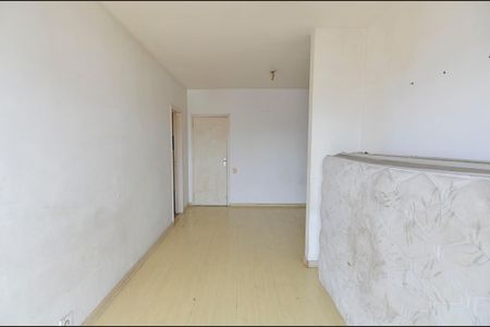 Apartamento à venda com 75m², 2 quartos e 1 vagaSala