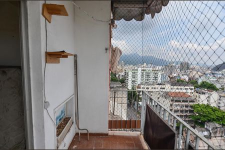 Apartamento à venda com 75m², 2 quartos e 1 vagaSala