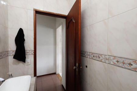 Casa à venda com 128m², 4 quartos e 2 vagasBanheiro 1