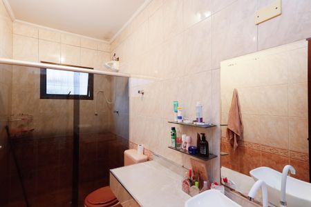 Casa à venda com 128m², 4 quartos e 2 vagasBanheiro 2