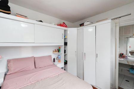 Casa à venda com 128m², 4 quartos e 2 vagasSuíte