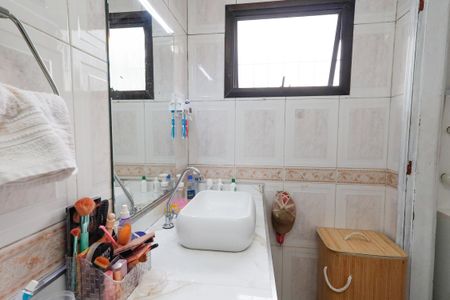 Casa à venda com 128m², 4 quartos e 2 vagasBanheiro da Suíte