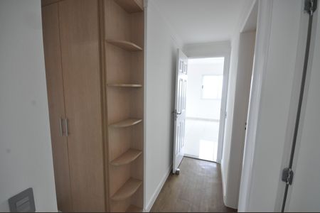 Apartamento à venda com 110m², 3 quartos e 2 vagasArmários-Corredor