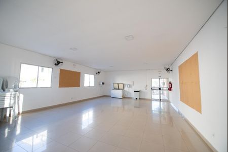 Apartamento para alugar com 49m², 2 quartos e 1 vagaÁrea comum - Salão de festas