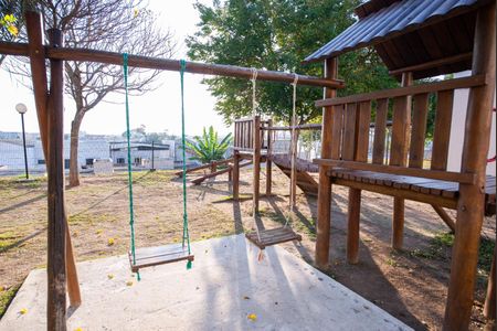 Apartamento para alugar com 49m², 2 quartos e 1 vagaÁrea comum - Playground de madeira