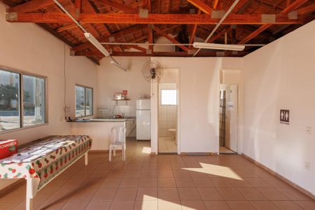 Apartamento para alugar com 52m², 2 quartos e 1 vagaÁrea comum - Salão de festas