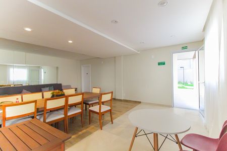 Apartamento para alugar com 36m², 2 quartos e sem vaga Apartamento para alugar com 36m², 2 quartos e sem vaga Área comum - Salão de festas 2