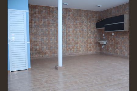 Área de Serviço de casa para alugar com 2 quartos, 180m² em Vila Prudente, São Paulo