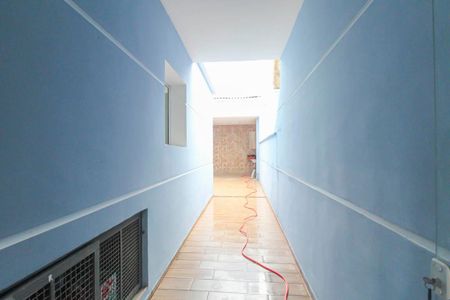 Corredor de casa à venda com 3 quartos, 180m² em Vila Prudente, São Paulo