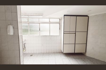 Apartamento para alugar com 64m², 2 quartos e 1 vaga Apartamento para alugar com 64m², 2 quartos e 1 vagaCozinha e Área de Serviço