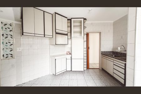 Apartamento para alugar com 64m², 2 quartos e 1 vaga Apartamento para alugar com 64m², 2 quartos e 1 vagaCozinha e Área de Serviço