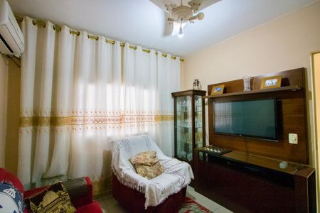 Casa à venda com 250m², 3 quartos e 2 vagas Casa à venda com 250m², 3 quartos e 2 vagasCasa 2 - Sala
