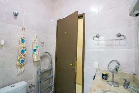 Casa à venda com 250m², 3 quartos e 2 vagas Casa à venda com 250m², 3 quartos e 2 vagasCasa 2 - Banheiro