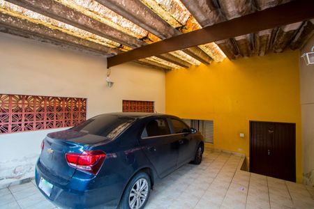 Casa à venda com 250m², 3 quartos e 2 vagas Casa à venda com 250m², 3 quartos e 2 vagasGaragem