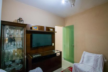 Casa à venda com 250m², 3 quartos e 2 vagas Casa à venda com 250m², 3 quartos e 2 vagasCasa 2 - Sala